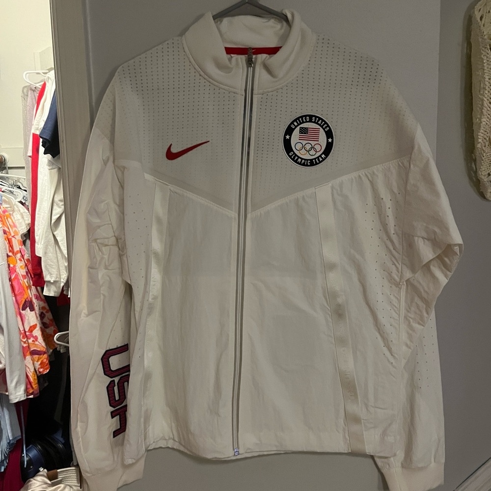 NWT Nike Team USA Olympics windbreaker
